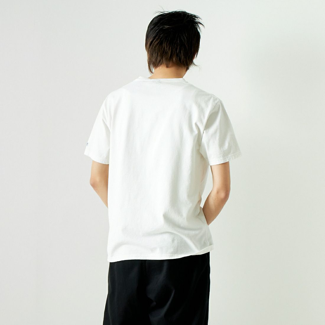 The Endless Summer [エンドレスサマー] TES CAL オールドサインプリントTシャツ [FT-24574343] 07 WHITE &&モデル身長：182cm 着用サイズ：L&&