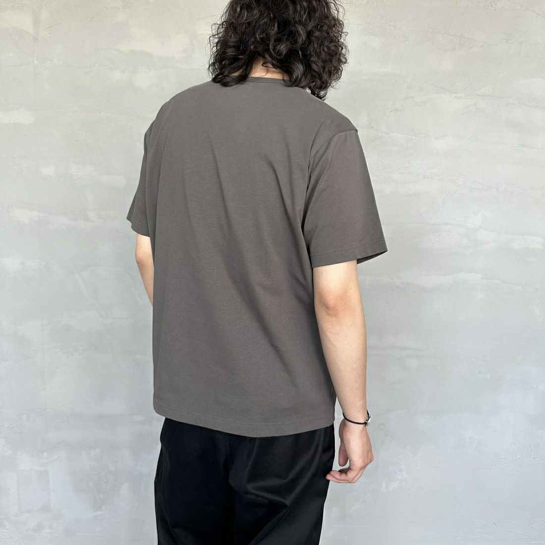 THE FOX [ザフォックス] 別注 ワンポイントロゴワッペン リンガーTシャツ [JF24SS-02-JF] CHARCOAL &&モデル身長：173cm 着用サイズ：L&&