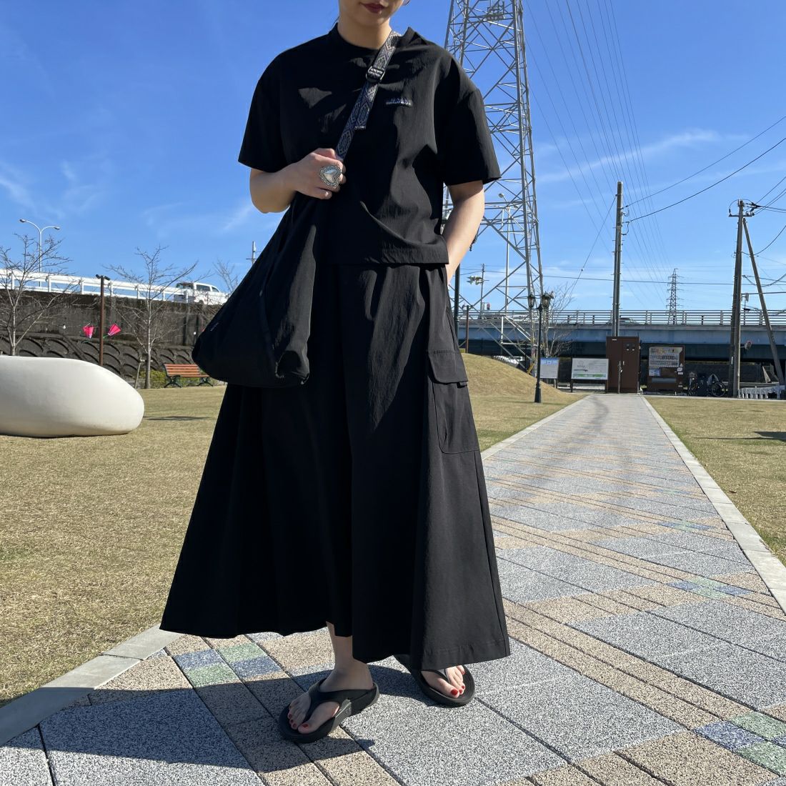 09 BLACK&&モデル身長：156cm 着用サイズ：F&&