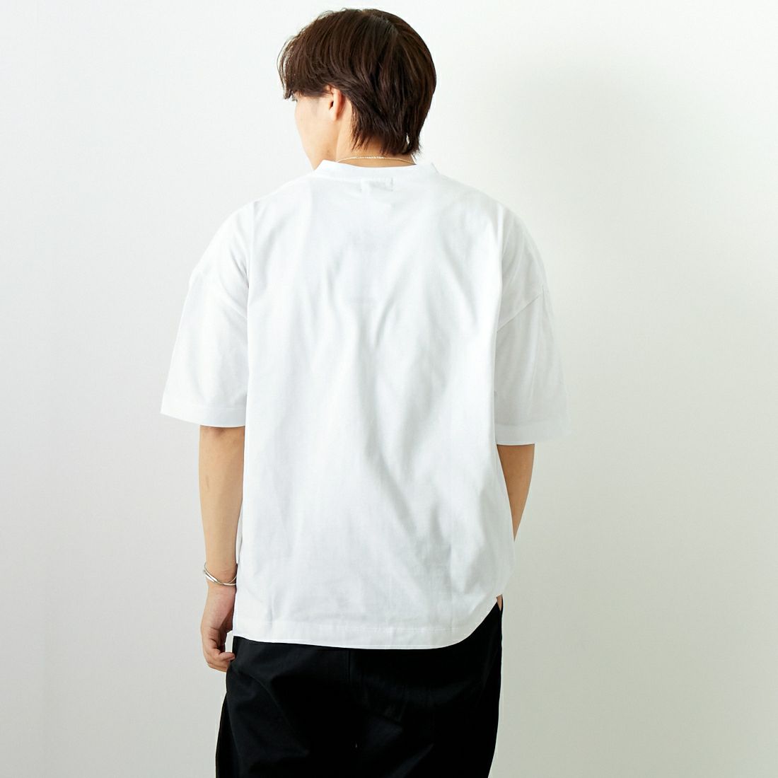 SLICK [スリック] ドロップショルダープリントTシャツ UNITED [5255852] 900 WHITE &&モデル身長：179cm 着用サイズ：2&&