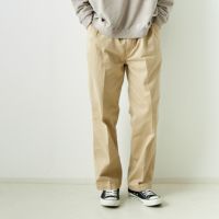 40 KHAKI&&モデル身長：179cm 着用サイズ：2&&