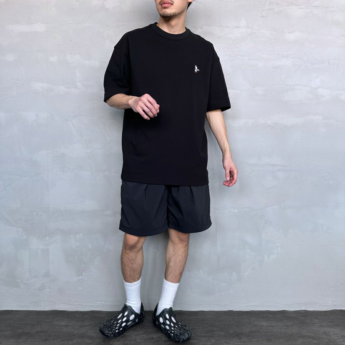 CHUMS [チャムス] ブービーロゴ刺繍 オーバーサイズ鹿の子Tシャツ [CH02-1186] K001 BLACK &&モデル身長：168cm 着用サイズ：L&&