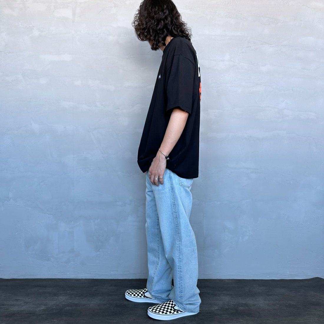 POLeR [ポーラー] 別注 POPPY フラワーバックプリント ショートスリーブTシャツ [249MCV0010-JF] BLACK &&モデル身長：173cm 着用サイズ：L&&