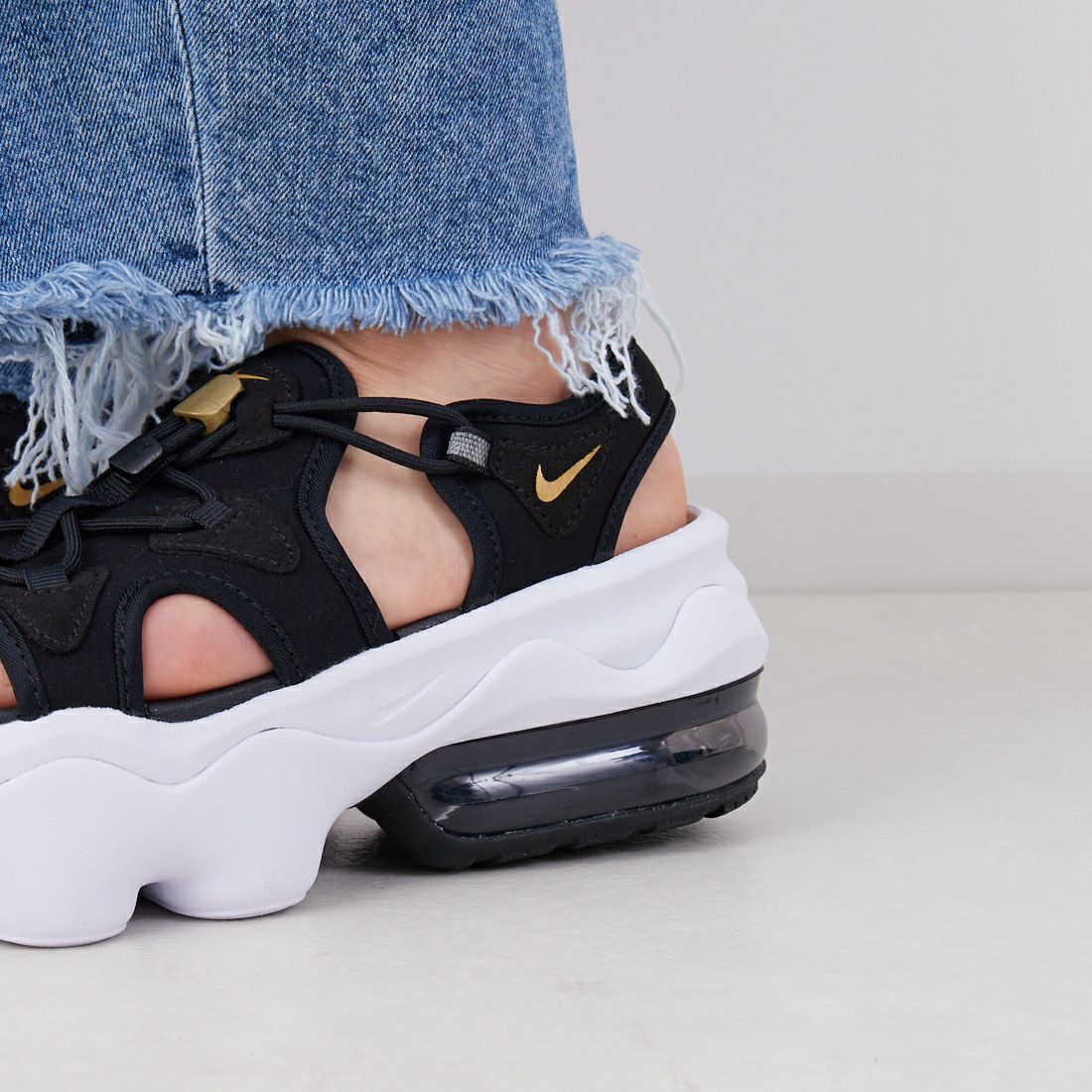 NIKE [ナイキ] エアマックス ココサンダル [CI8798]｜ジーンズ