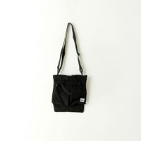 01 BLACK