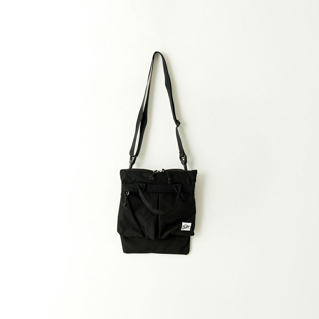01 BLACK