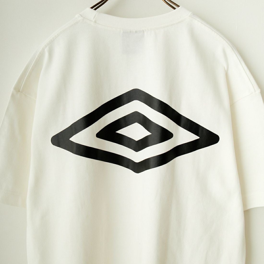 umbro [アンブロ] 別注 ラバーバックプリントTシャツ [UMNK-T0011-JF] WHITE