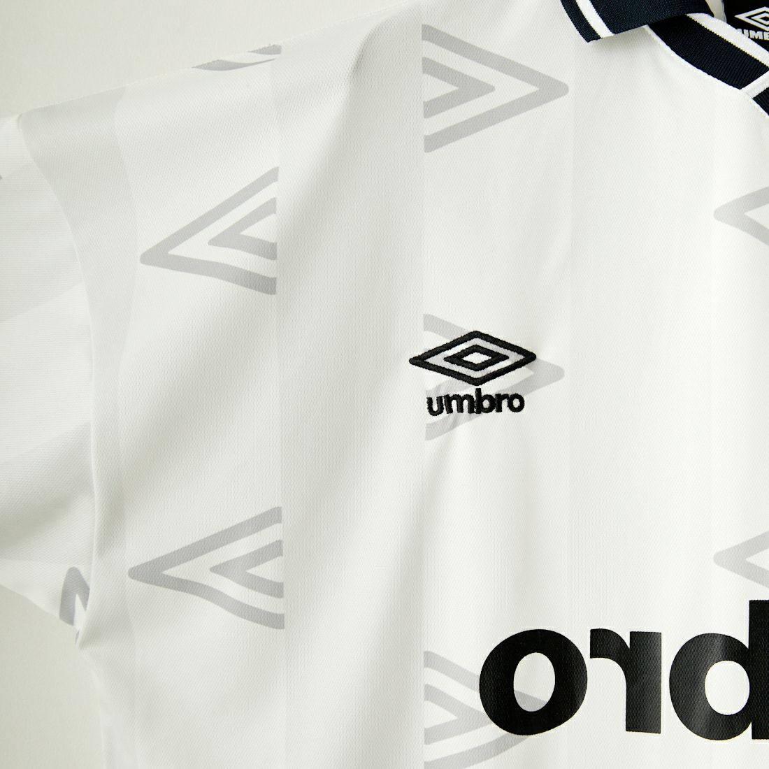 umbro [アンブロ] 別注 総柄プリント ゲームシャツ [UMNK-G0033-JF] WHITE