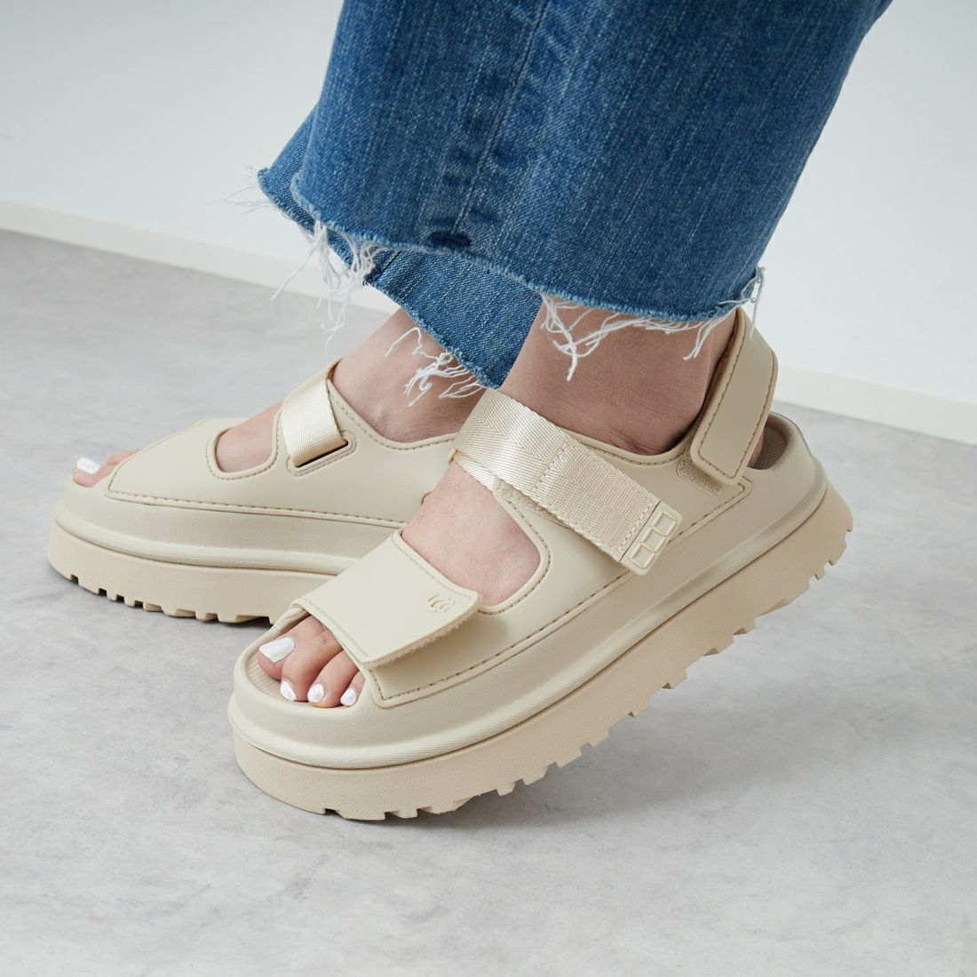 UGG [アグ] ゴールデングロウ [1152685]