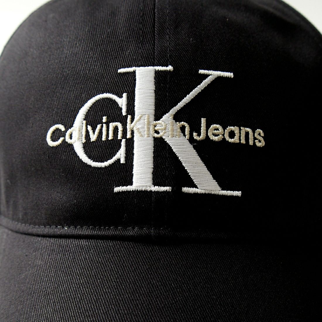 Calvin Klein Jeans [カルバンクライン ジーンズ] モノグラムロゴエンブロイダリーキャップ [HX0263]