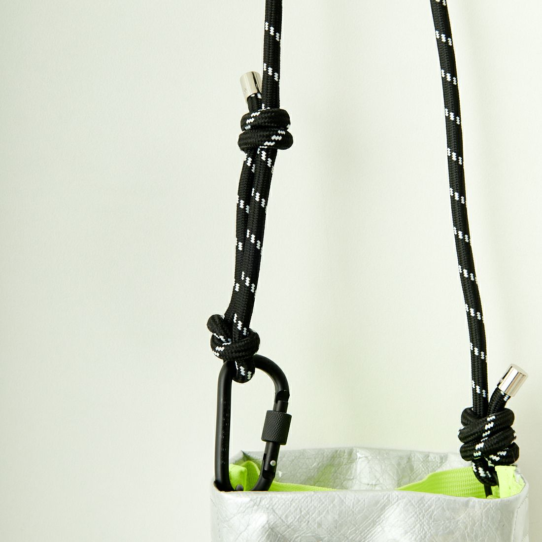 OUTDOOR PRODUCTS [アウトドアプロダクツ] バケットショルダーバッグ [BR-OUT-24SS07] SILVER