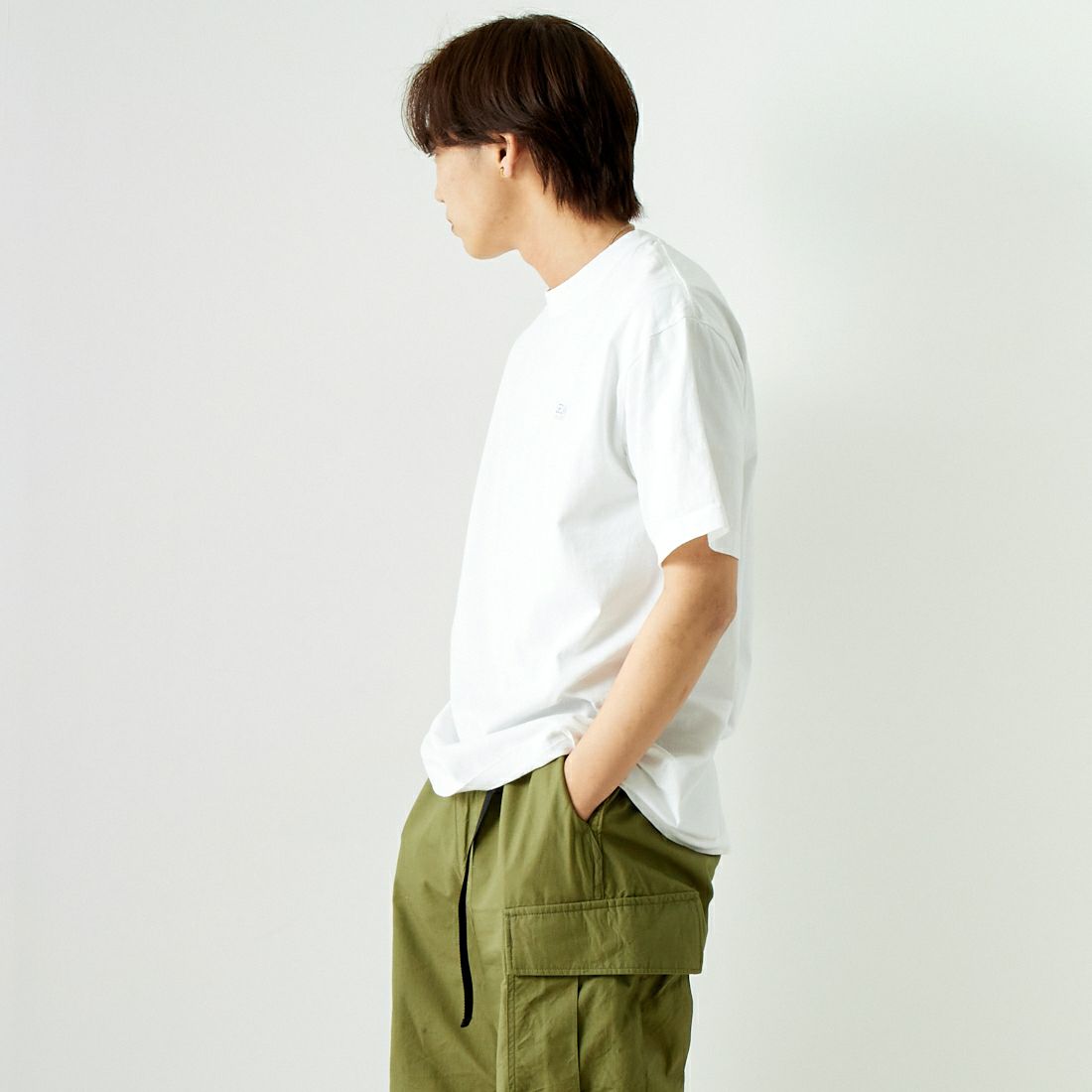 SEDAN ALL-PURPOSE [セダン オールパーパス] テックロゴショートスリーブTシャツ [SD24S-CT08] WHITE &&モデル身長：179cm 着用サイズ：L&&