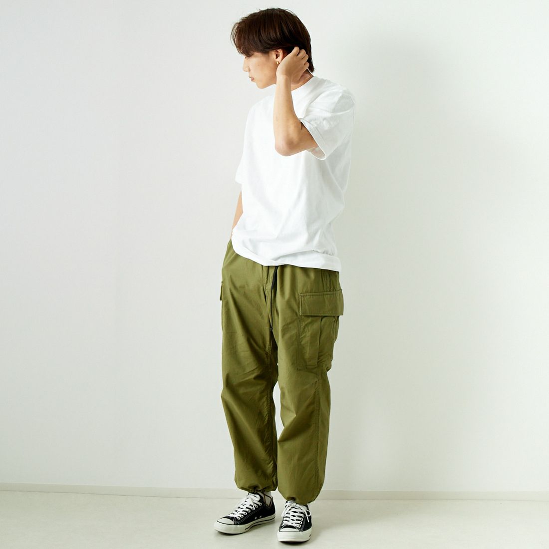 SEDAN ALL-PURPOSE [セダン オールパーパス] テックロゴショートスリーブTシャツ [SD24S-CT08] WHITE &&モデル身長：179cm 着用サイズ：L&&