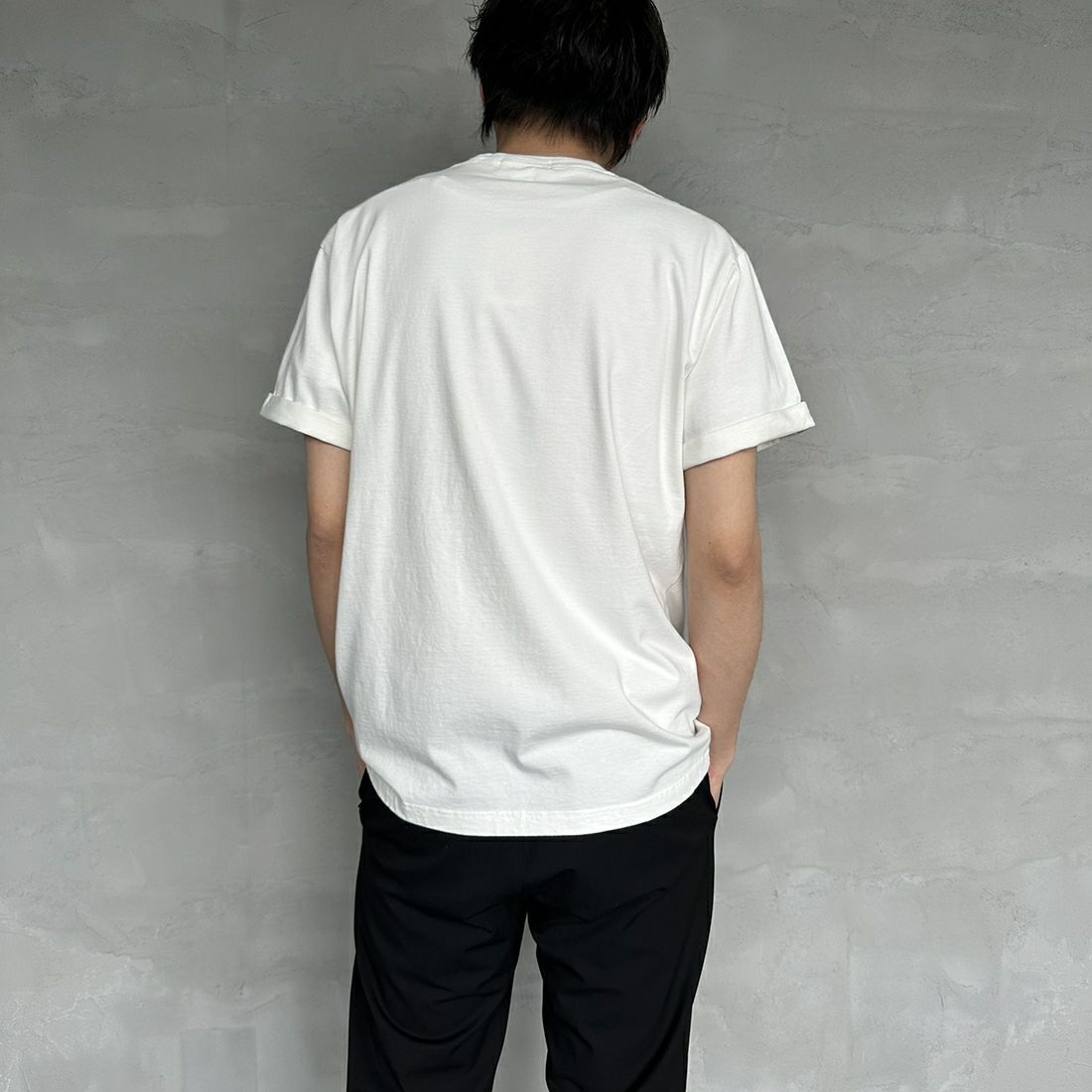 Gymphlex [ジムフレックス] ロールアップスリーブ ロゴ刺繍Tシャツ [J-1155CH] WHITE &&モデル身長：173cm 着用サイズ：L&&