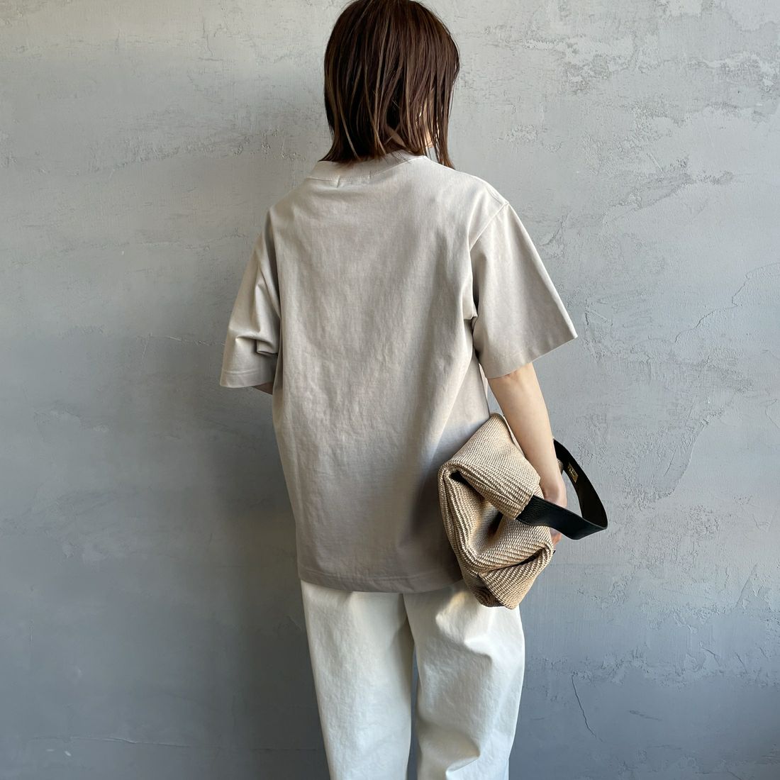 Gymphlex [ジムフレックス] ヘビーウェイトジャージー ショートスリーブTシャツ [J-9271HWJ] GREIGE &&モデル身長：158cm 着用サイズ：XS&&