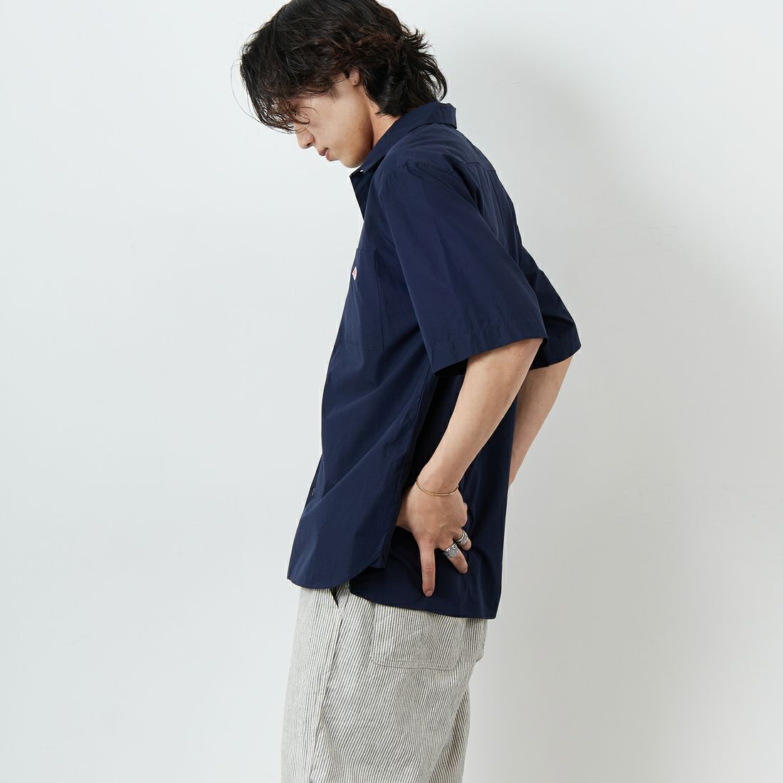 DANTON [ダントン] プレーン ワークシャツ [DT-B0049CPL] NAVY &&モデル身長：179cm 着用サイズ：42&&