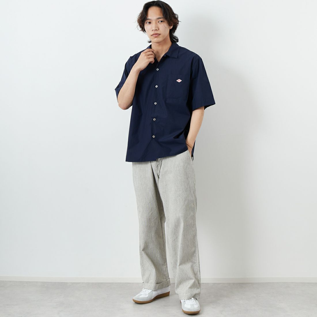 DANTON [ダントン] プレーン ワークシャツ [DT-B0049CPL] NAVY &&モデル身長：179cm 着用サイズ：42&&