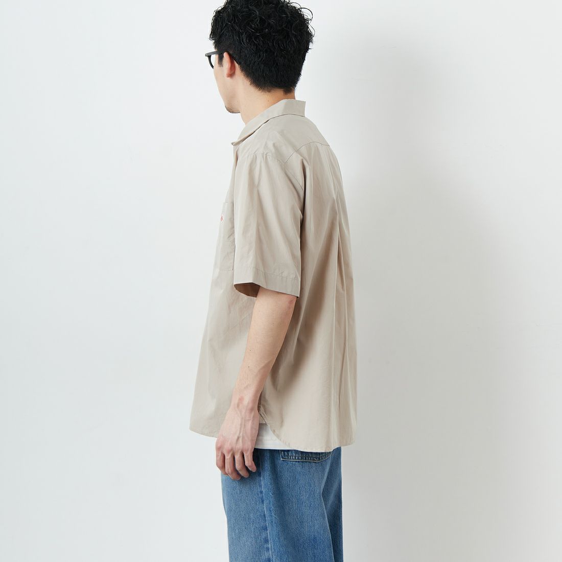 DANTON [ダントン] プレーン ワークシャツ [DT-B0049CPL] GREIGE &&モデル身長：168cm 着用サイズ：38&&