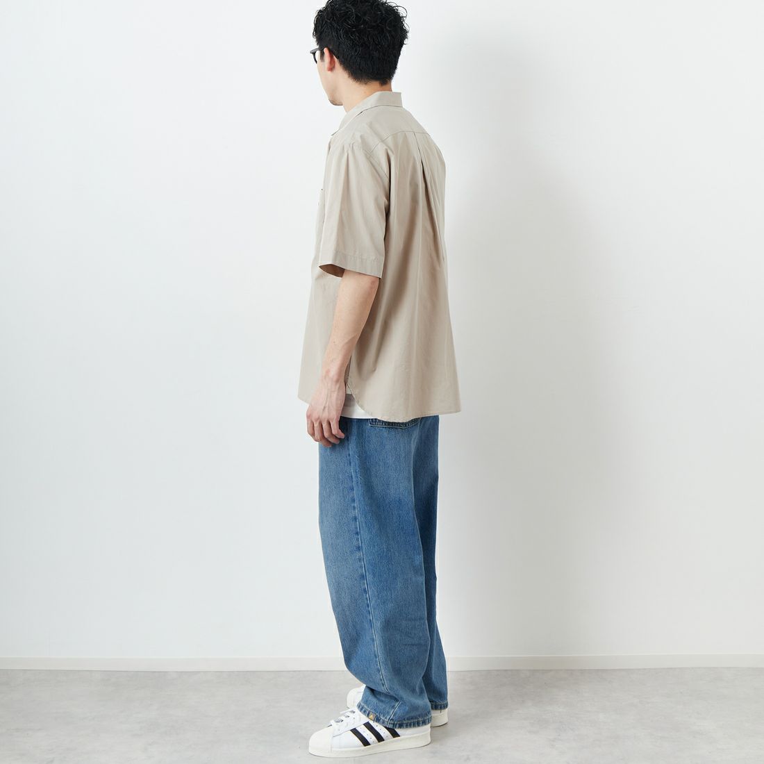 DANTON [ダントン] プレーン ワークシャツ [DT-B0049CPL] GREIGE &&モデル身長：168cm 着用サイズ：38&&
