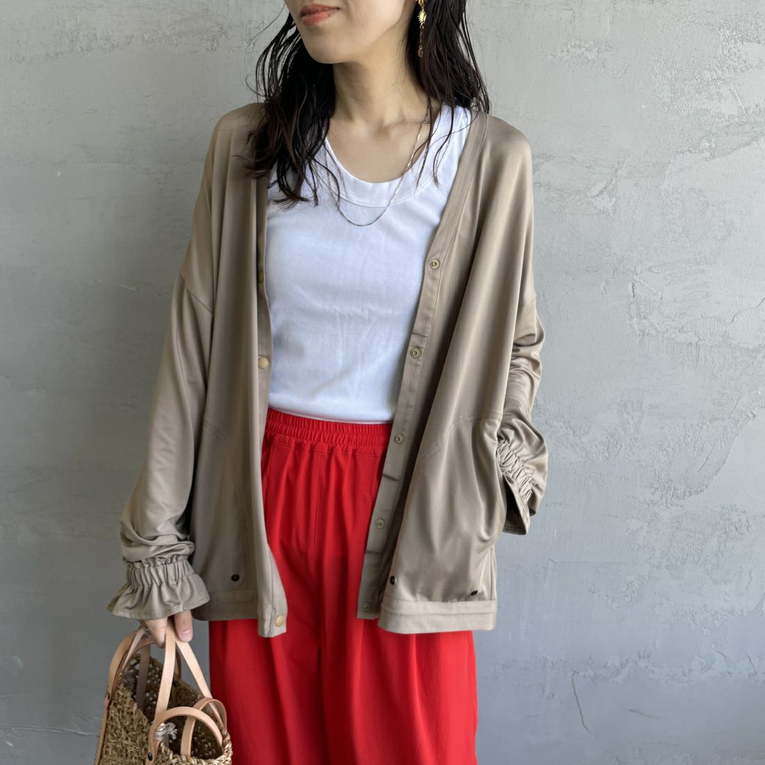 Jeans Factory Clothes [ジーンズファクトリークローズ] ラッシュガードVネックカーディガン [IN1-CST-4] GREIGE &&モデル身長：160cm 着用サイズ：M&&