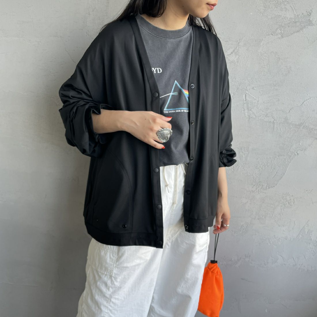 Jeans Factory Clothes [ジーンズファクトリークローズ] ラッシュガードVネックカーディガン [IN1-CST-4] BLACK &&モデル身長：156cm 着用サイズ：M&&