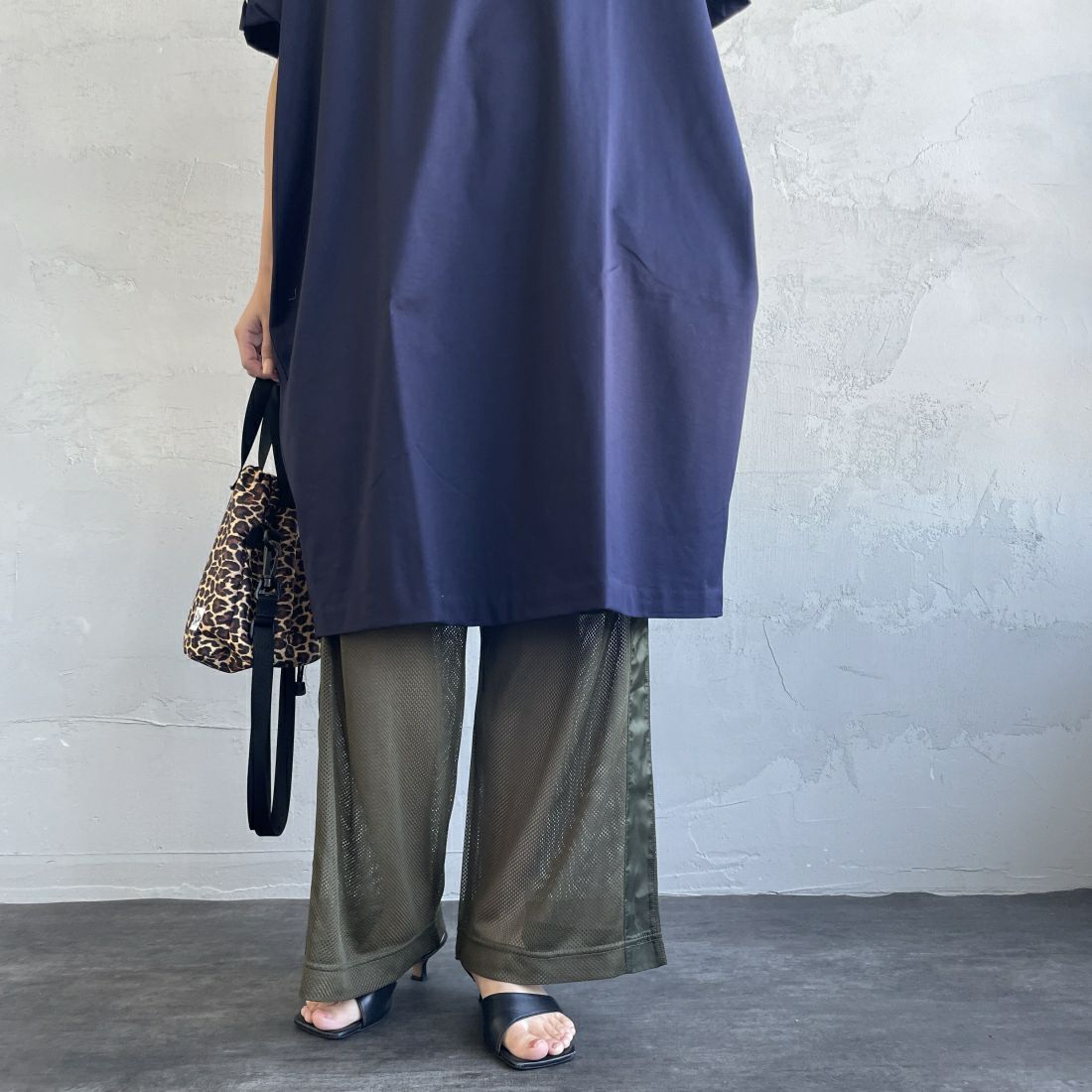 KHAKI&&モデル身長：163cm 着用サイズ：F&&