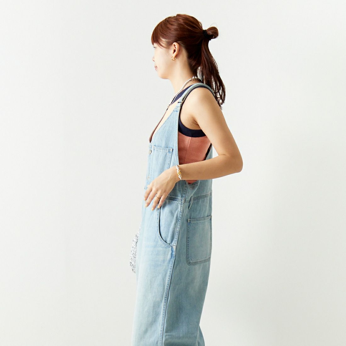 Johnbull [ジョンブル] 11オンスデニムワークサロペット [JL241P37] 017 ﾌｪｰﾄﾞ &&モデル身長：167cm 着用サイズ：M&&