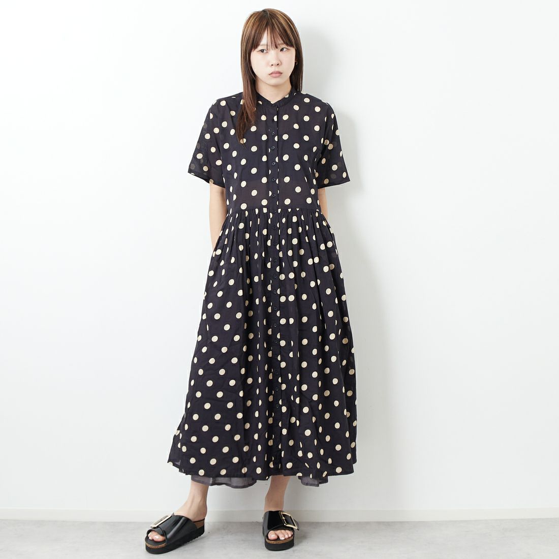 soil [ソイル] コットンボイル ドットプリント バンドカラーワンピース [NSL22013] 99XL BLK &&モデル身長：167cm 着用サイズ：2&&