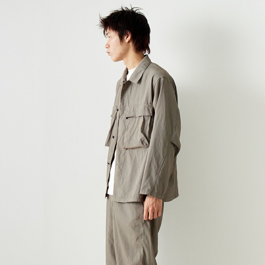 STILL BY HAND [スティルバイハンド] 製品染めシャツジャケット [BL01241] GREIGE &&モデル身長：182cm 着用サイズ：46&&