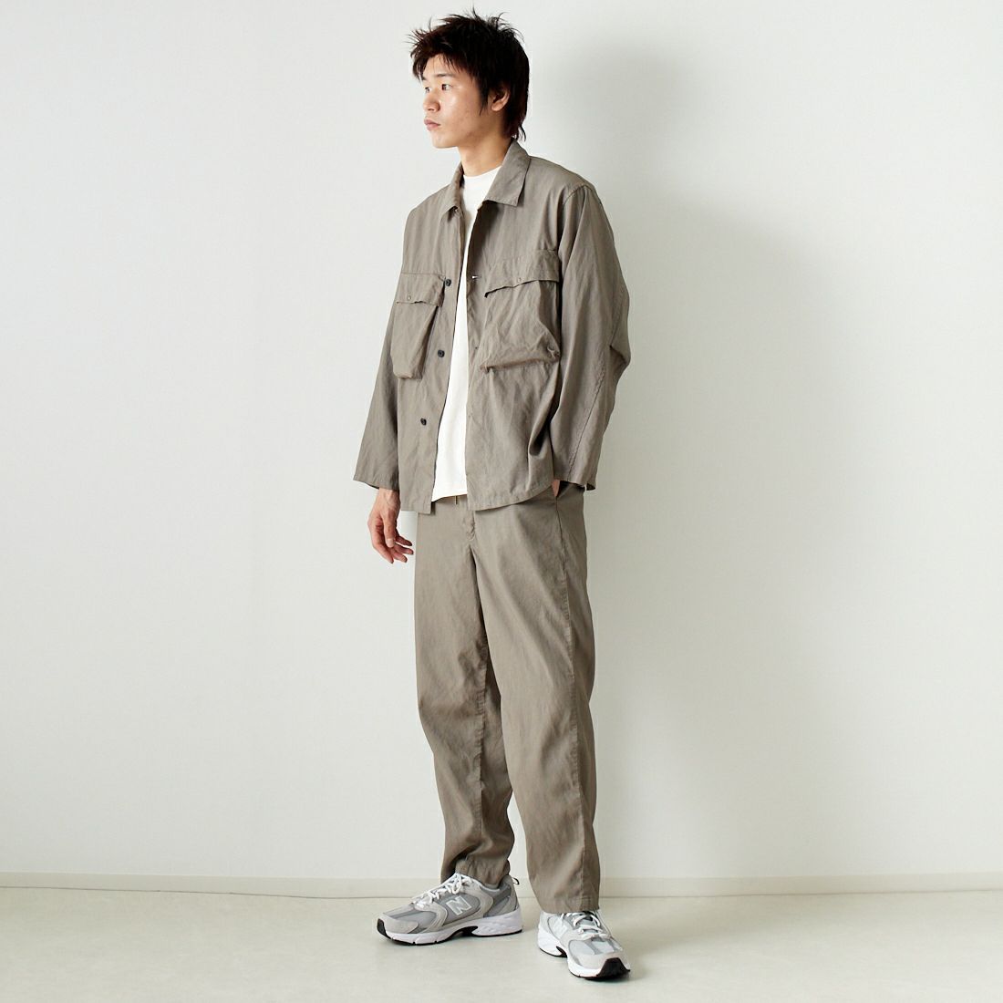 STILL BY HAND [スティルバイハンド] 製品染めシャツジャケット [BL01241] GREIGE &&モデル身長：182cm 着用サイズ：46&&