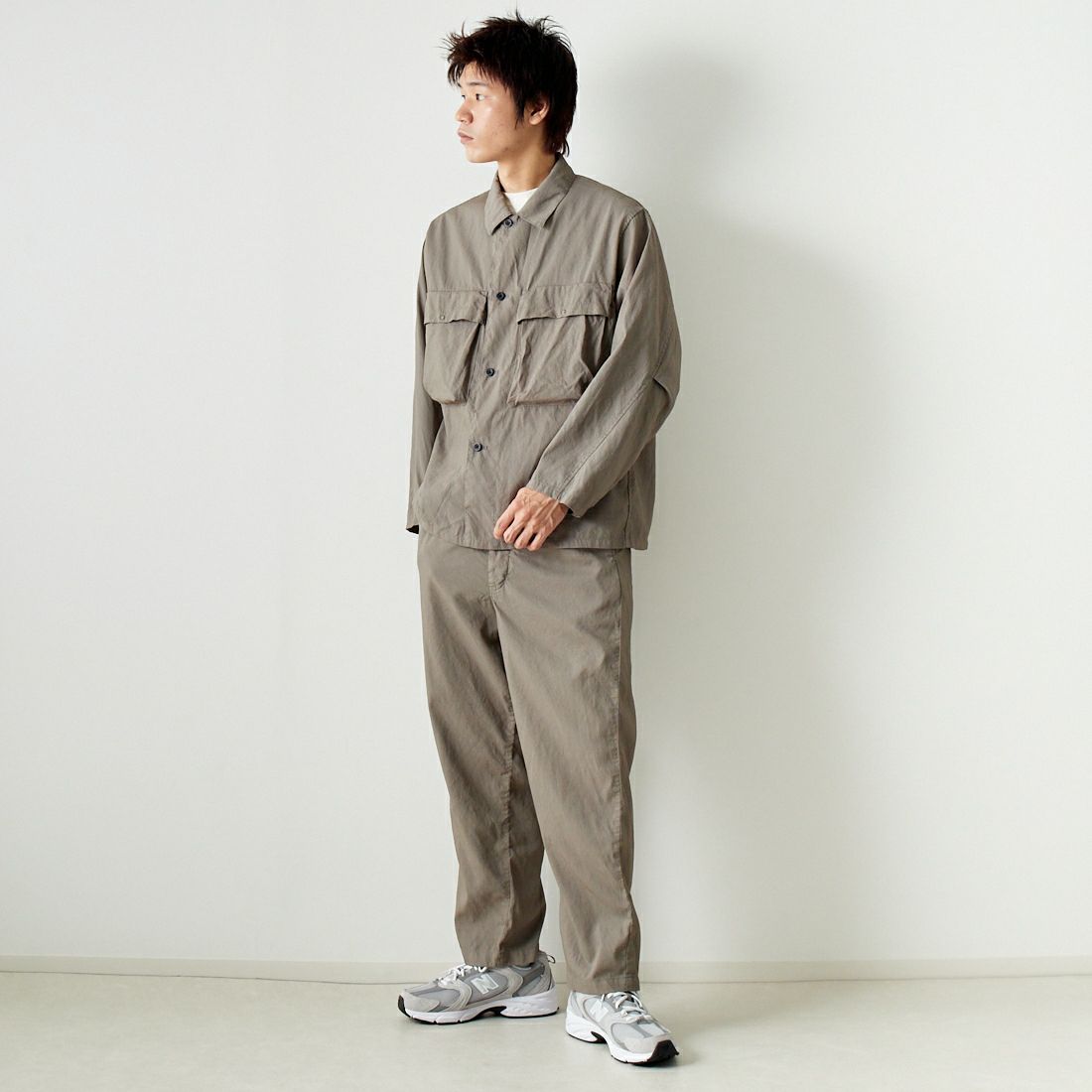 STILL BY HAND [スティルバイハンド] 製品染めシャツジャケット [BL01241] GREIGE &&モデル身長：182cm 着用サイズ：46&&