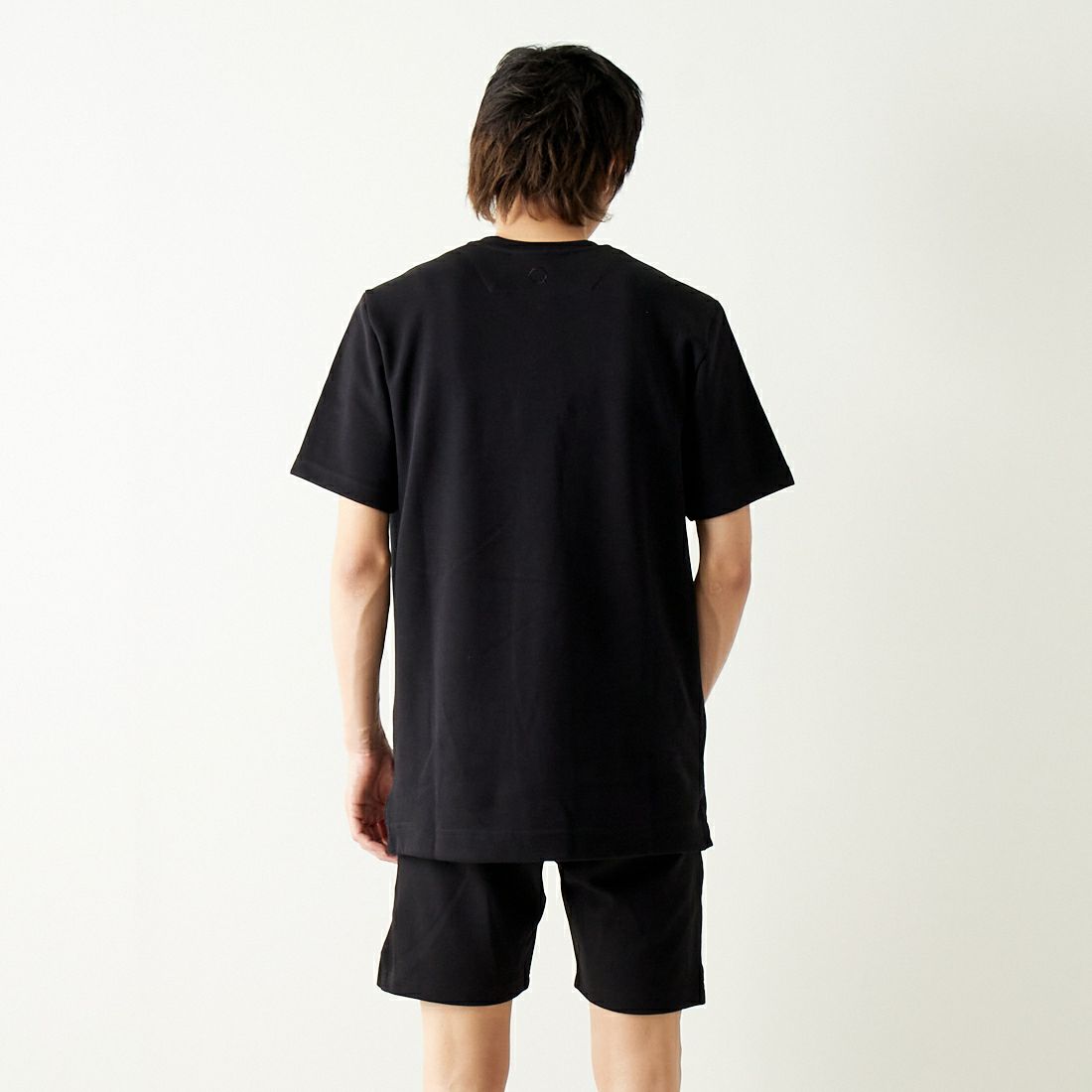 BALR. [ボーラー] Q-シリーズ レギュラーフィットTシャツ [B11121224] JET BLACK &&モデル身長：182cm 着用サイズ：L&&