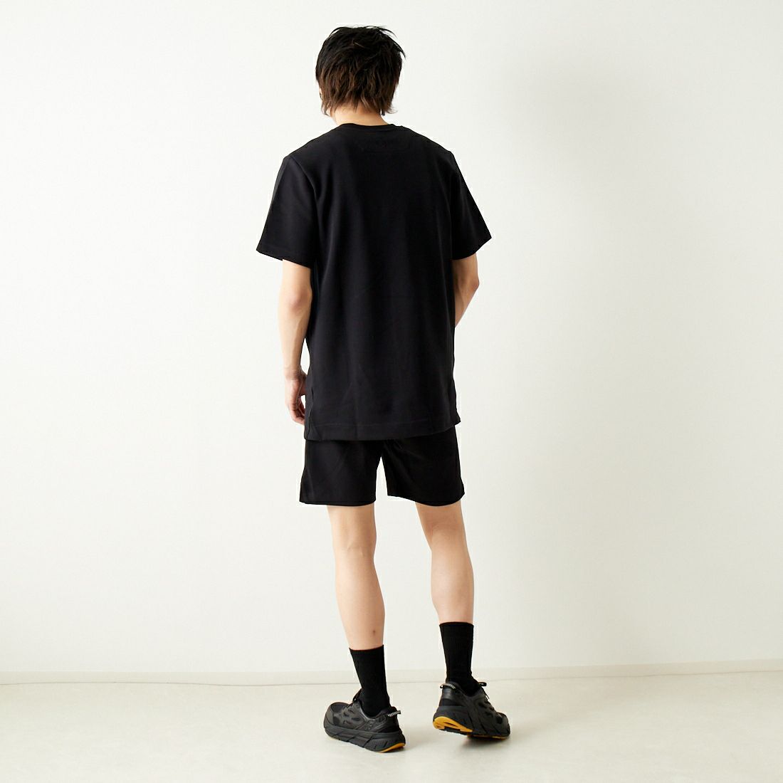 BALR. [ボーラー] Q-シリーズ レギュラーフィットTシャツ [B11121224] JET BLACK &&モデル身長：182cm 着用サイズ：L&&