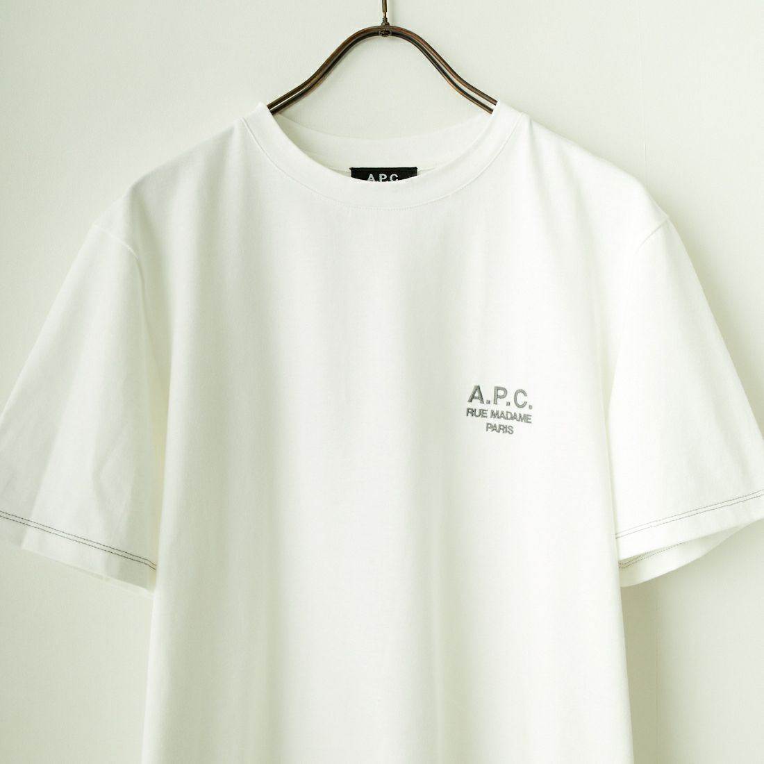 A.P.C. [アー・ペー・セー] 別注 ロゴ刺繍Tシャツ [JERSEY-JF] BLANC