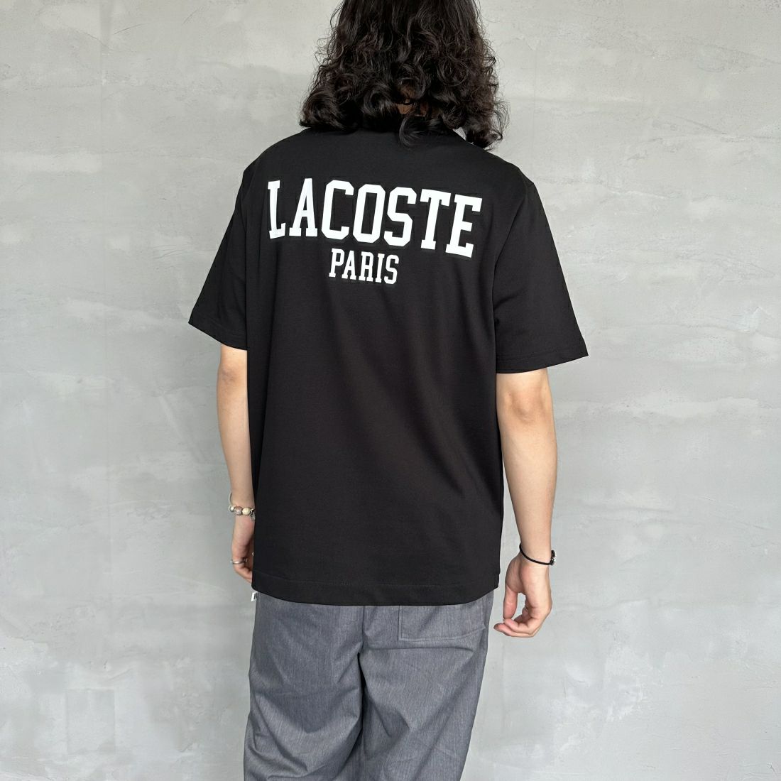 LACOSTE [ラコステ] バックプリントベーシックTシャツ [TH4705] 031 BLACK &&モデル身長：173cm 着用サイズ：3&&