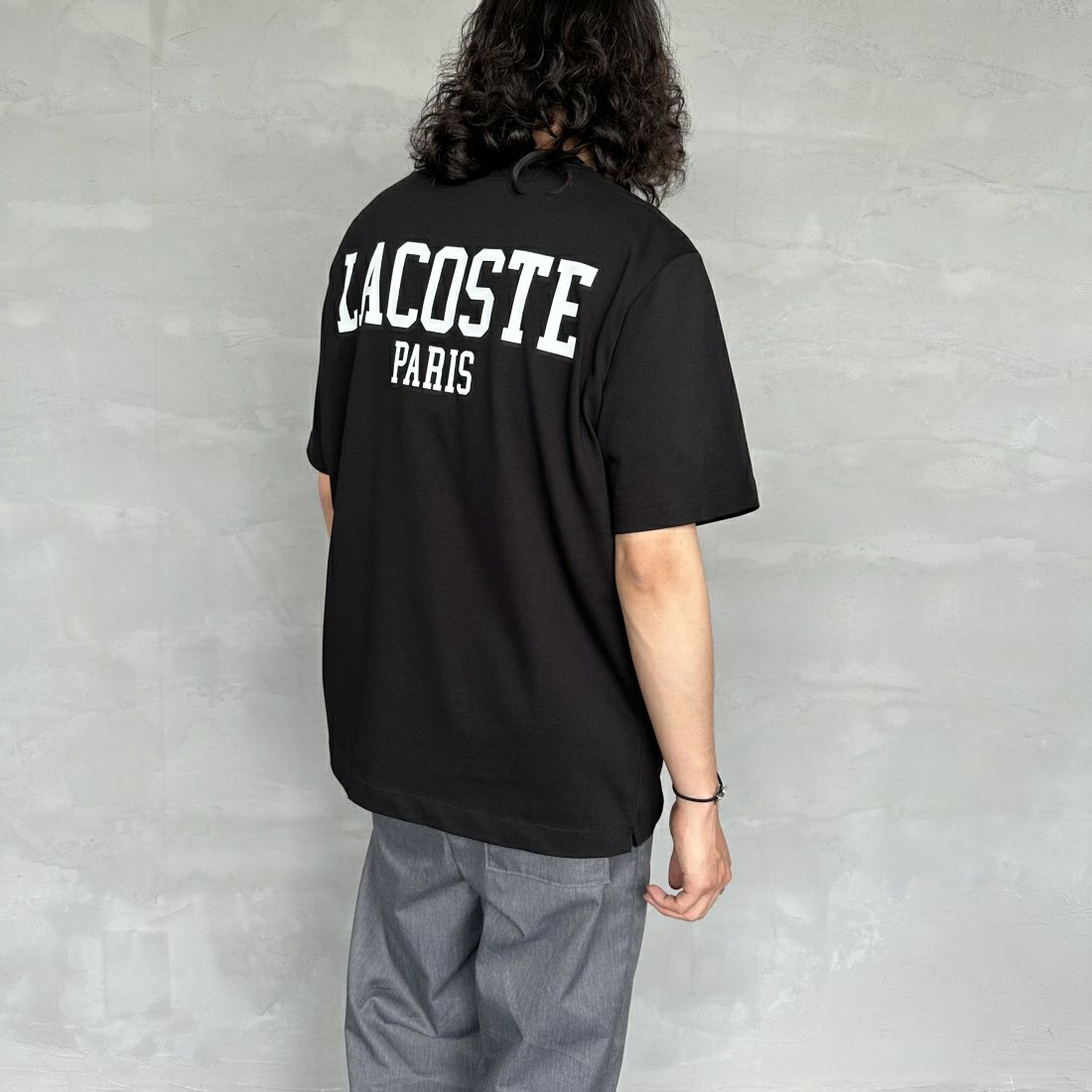 LACOSTE [ラコステ] バックプリントベーシックTシャツ [TH4705] 031 BLACK &&モデル身長：173cm 着用サイズ：4&&