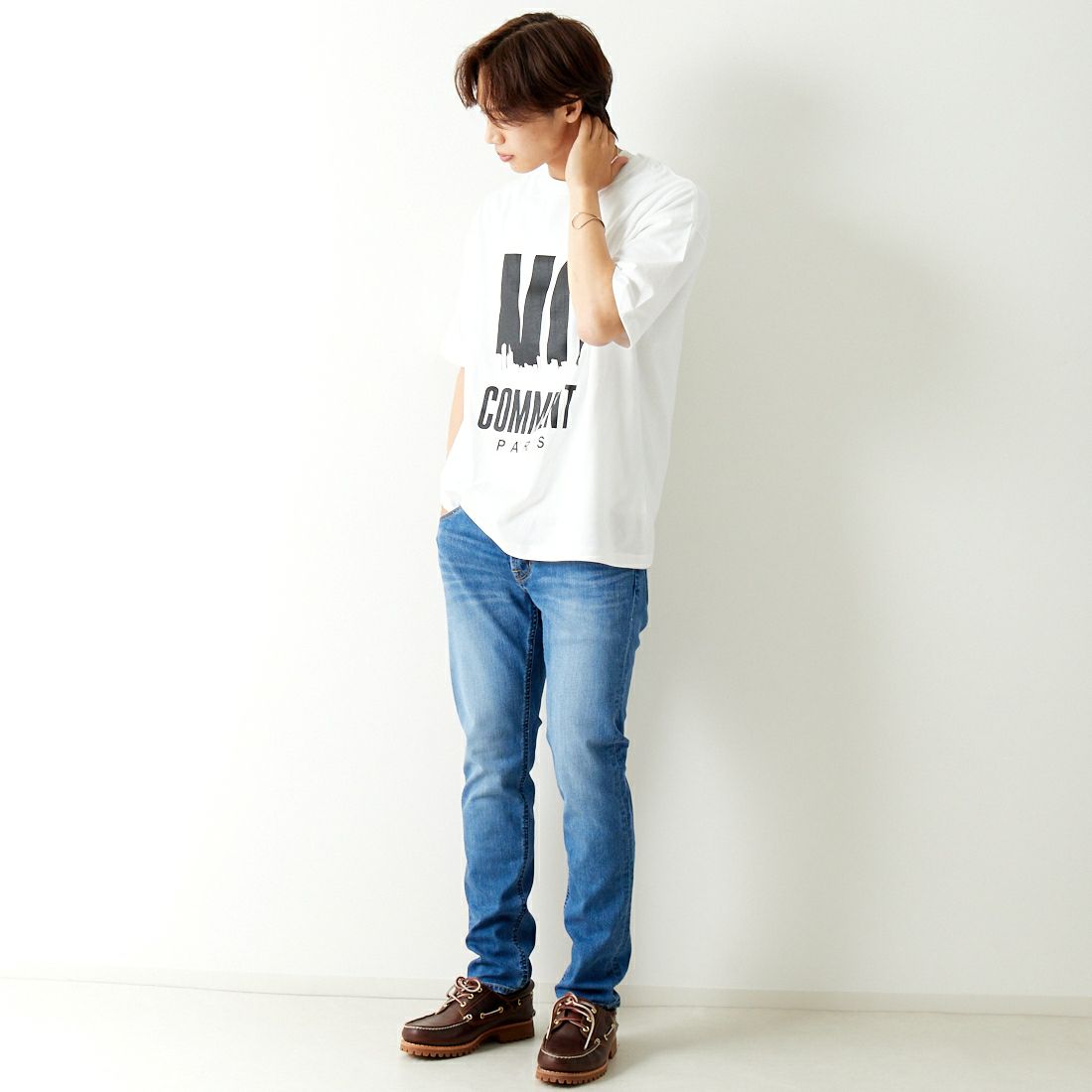 NO COMMENT PARIS [ノーコメントパリ] ショートスリーブ ビッグロゴTシャツ [NC-OT0035] WHITE &&モデル身長：179cm 着用サイズ：L&&