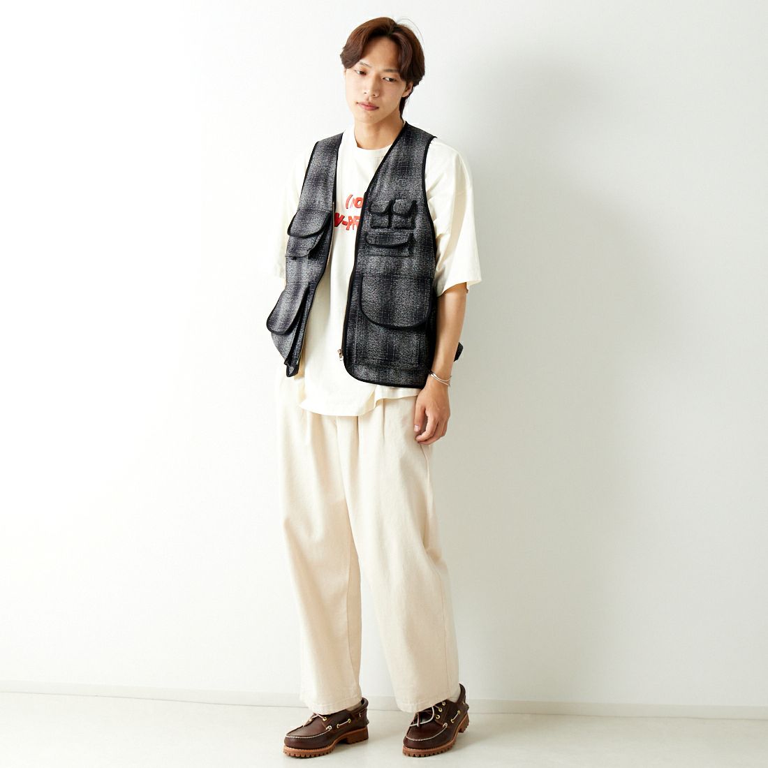 Name. [ネーム] フランネルフォトグラファーベスト [NMVE-002C] BLACK &&モデル身長：179cm 着用サイズ：1&&