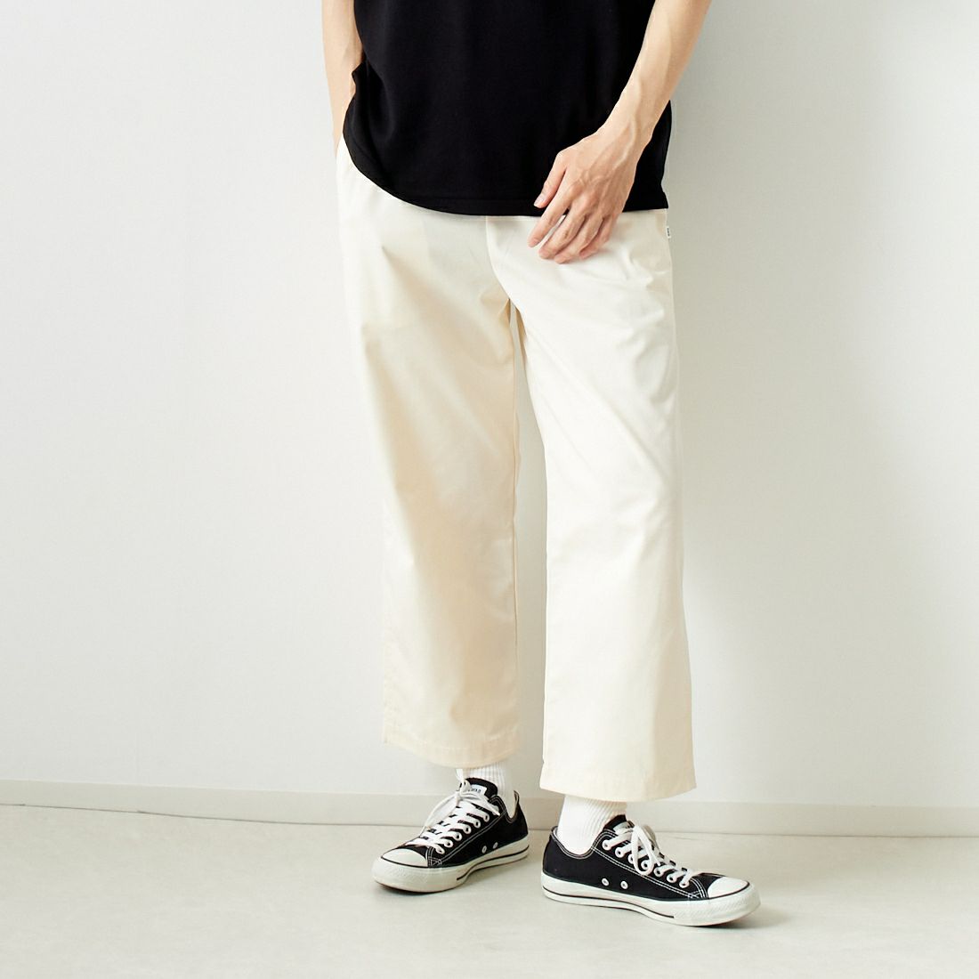 OFF WHITE&&モデル身長：182cm 着用サイズ：M&&