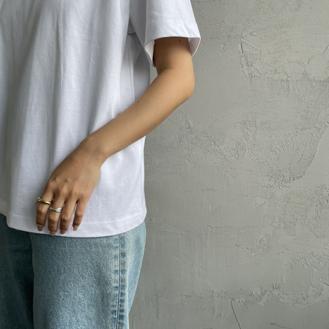 Calvin Klein [カルバンクライン] ロゴプリントボクシーTシャツ [40WH113] YAA &&モデル身長：163cm 着用サイズ：S&&