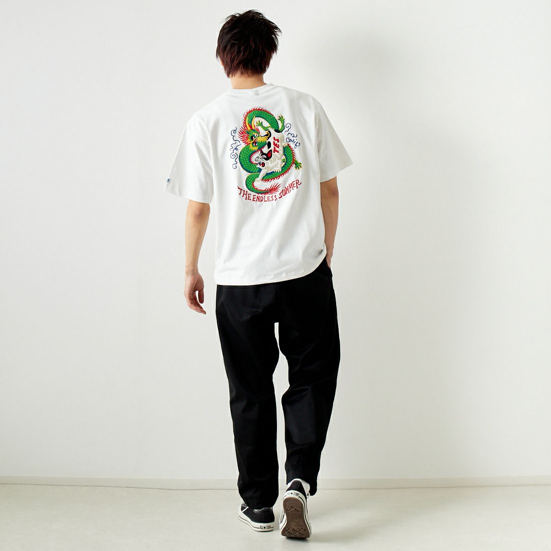 The Endless Summer [エンドレスサマー] ドラゴン刺繍ビッグTシャツ [C-24574301] 07 WHITE &&モデル身長：182cm 着用サイズ：M&&