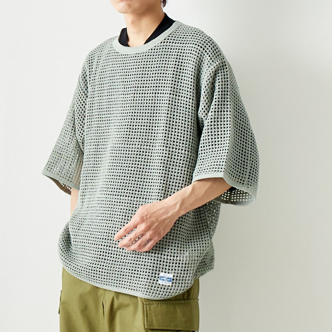 ARMY TWILL SANFORIZED [アーミーツイル サンフォライズド] コットンメッシュ ハーフスリーブTシャツ [AM-2413009] L.KHAKI &&モデル身長：182cm 着用サイズ：L&&