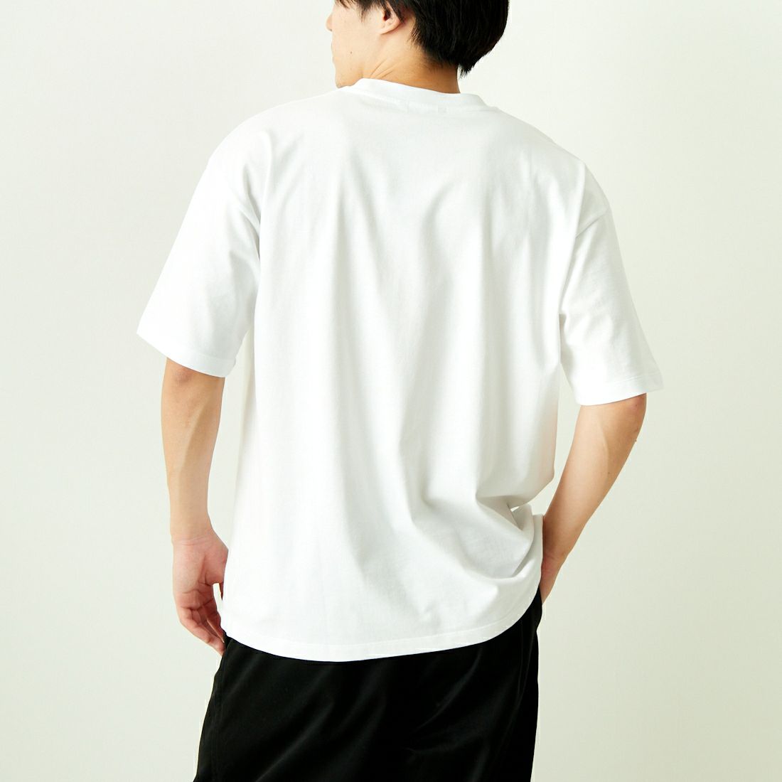 DENHAM [デンハム] チェーンTシャツ [CHAIN-TEE] WHITE &&モデル身長：173cm 着用サイズ：M&&