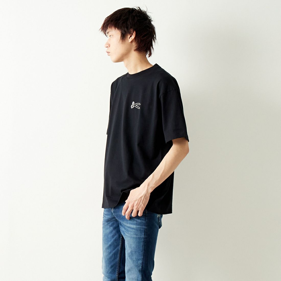 DENHAM [デンハム] チェーンTシャツ [CHAIN-TEE] BLACK &&モデル身長：182cm 着用サイズ：M&&
