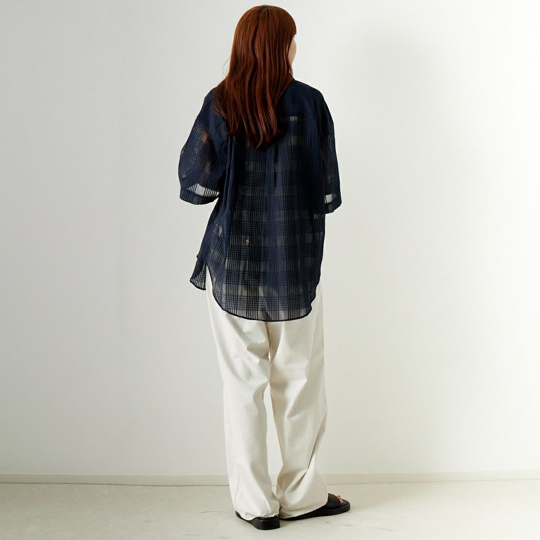 THE SHINZONE [ザ シンゾーン] シアーワイドシャツ [24MMSBL12] 85 NAVY &&モデル身長：167cm 着用サイズ：F0&&