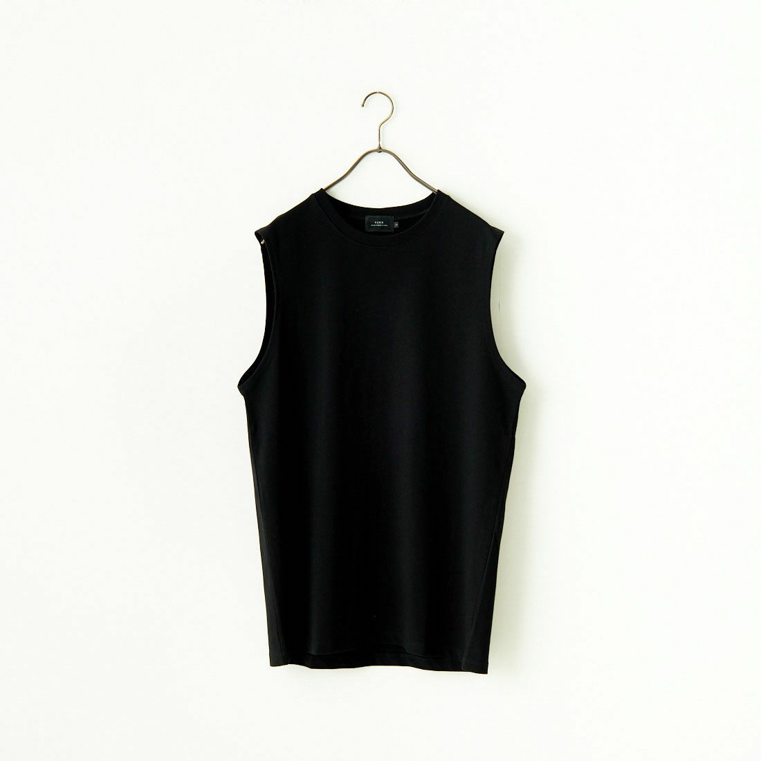 700 BLACK