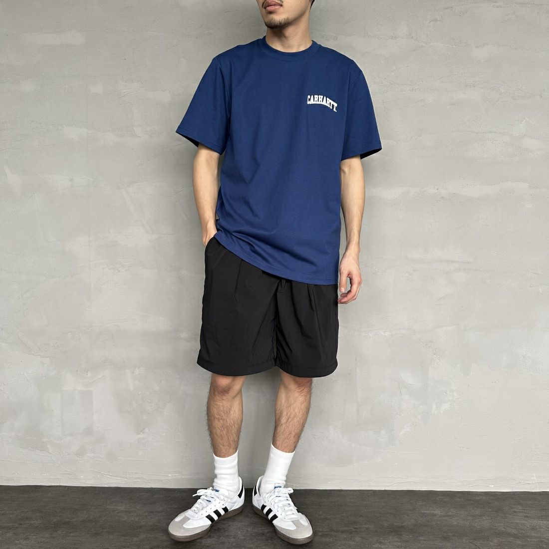 carhartt WIP [カーハートダブリューアイピー] ユニバーシティスクリプトTシャツ [I028991] ELDER/WHIT &&モデル身長：168cm 着用サイズ：M&&