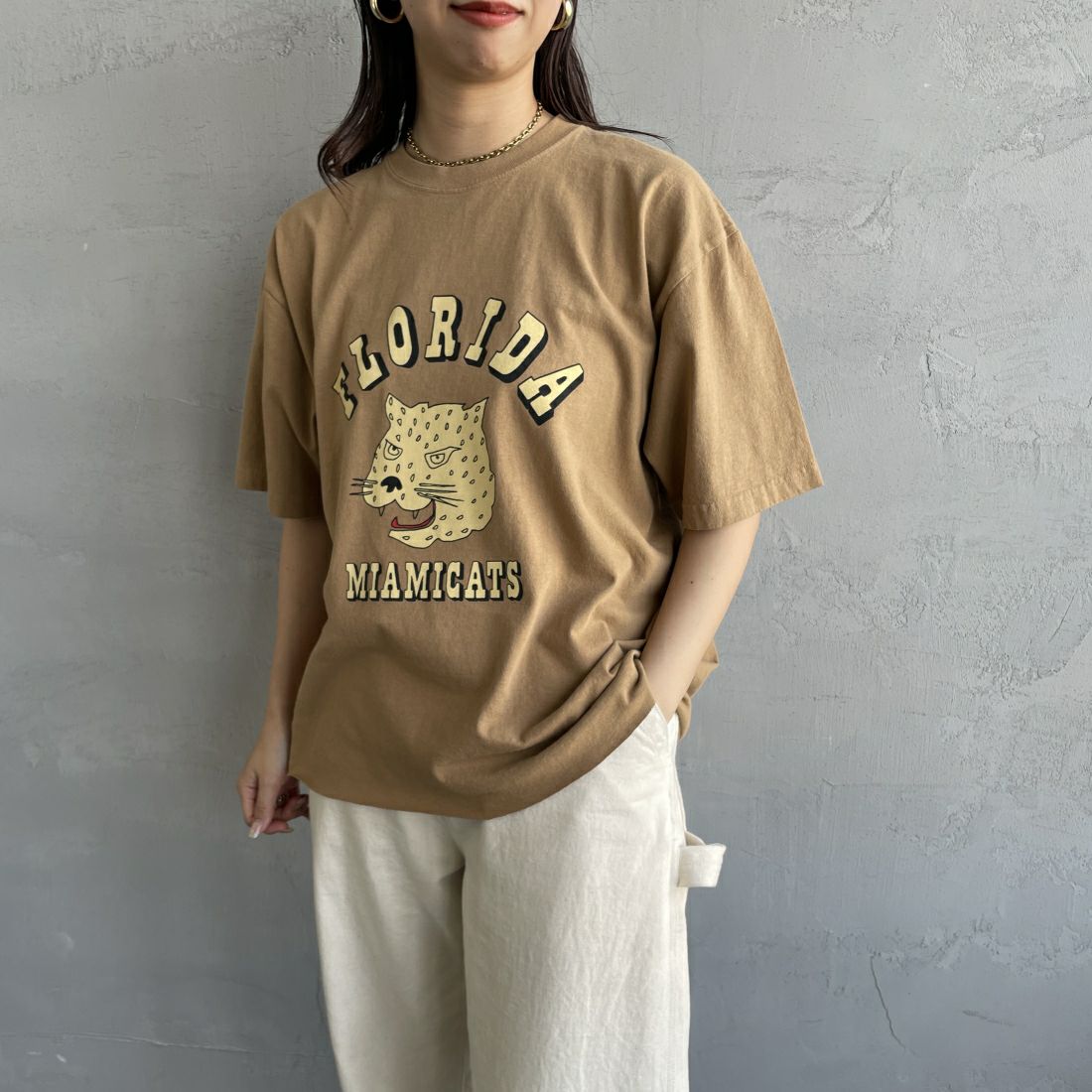 FUNG [ファング] FLORIDA カットオフプリントTシャツ [FLORIDA] BEIGE &&モデル身長：163cm 着用サイズ：M&&