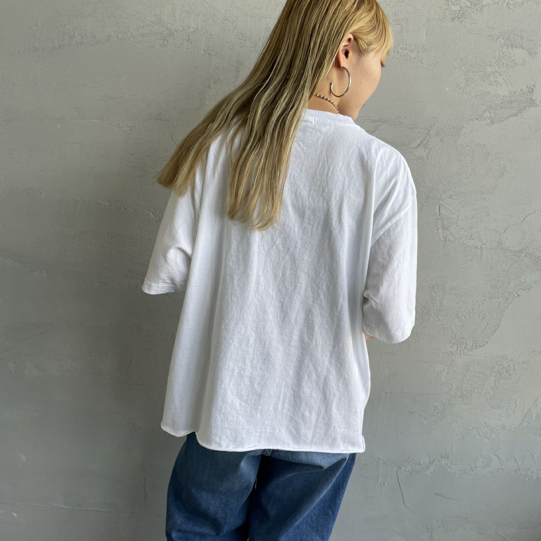 FUNG [ファング] FLORIDA カットオフプリントTシャツ [FLORIDA] WHITE &&モデル身長：156cm 着用サイズ：M&&