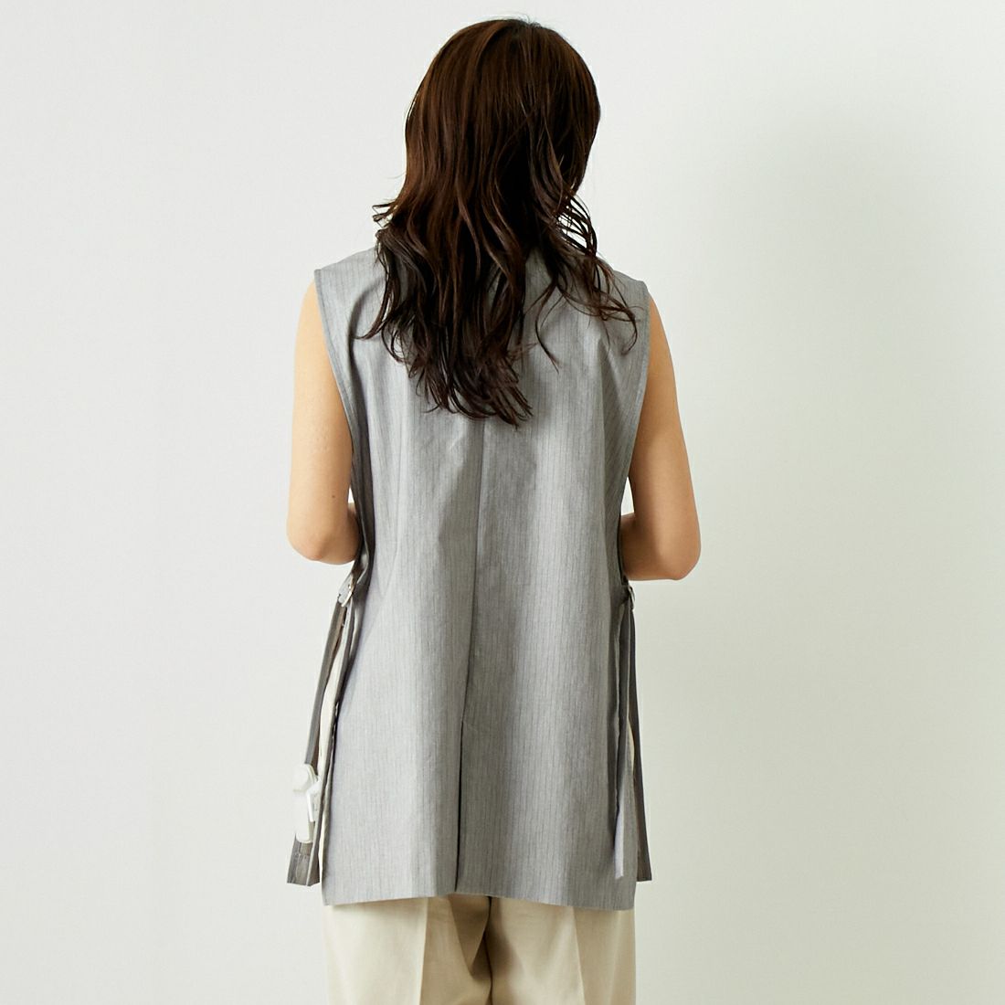 Jeans Factory Clothes [ジーンズファクトリークローズ] バックラッシュ ダブルカラーベスト [21242051] 002 ｸﾞﾚｰｽﾄ &&モデル身長：167cm 着用サイズ：F&&